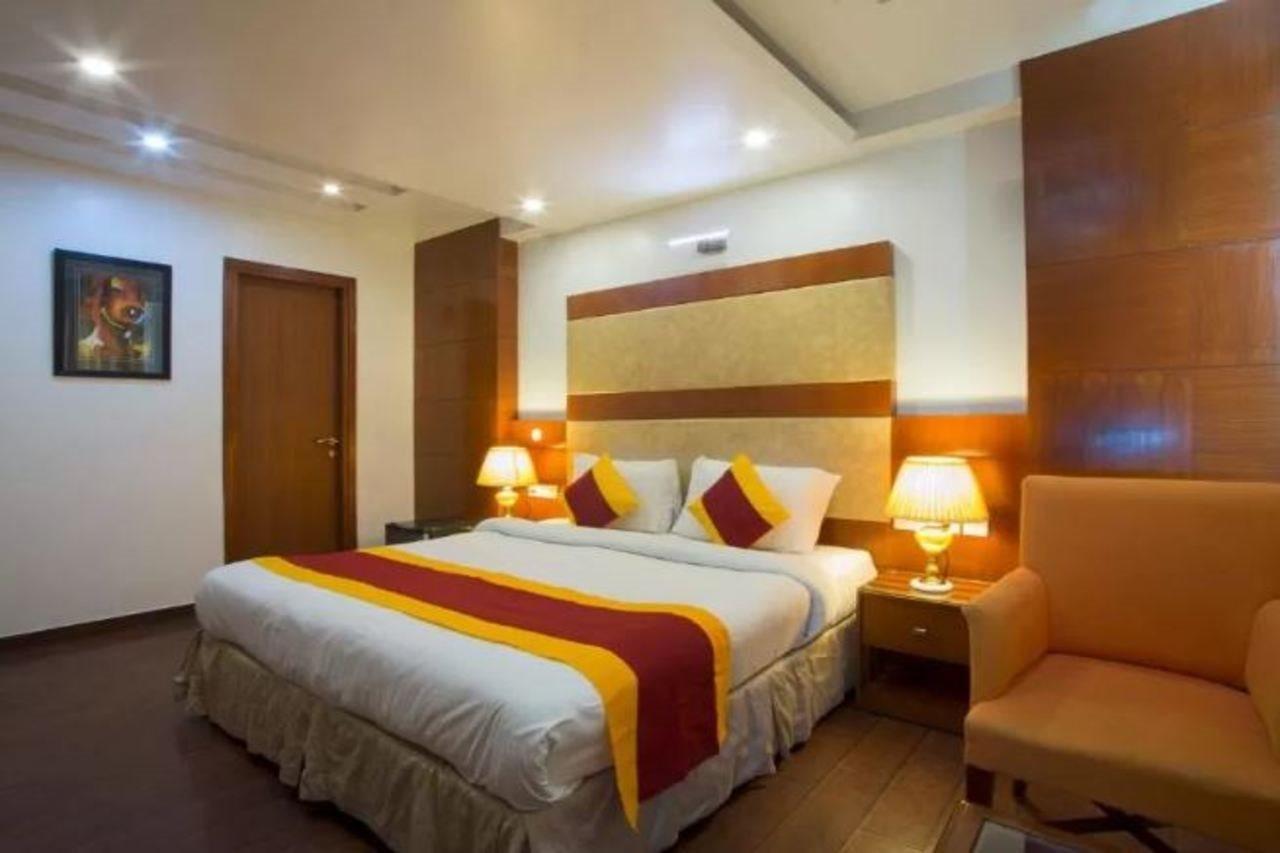 Hotel Palm Do'R - 02 Mins From New Delhi Railway Station Екстериор снимка