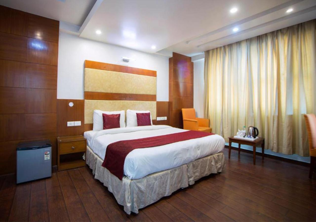 Hotel Palm Do'R - 02 Mins From New Delhi Railway Station Екстериор снимка