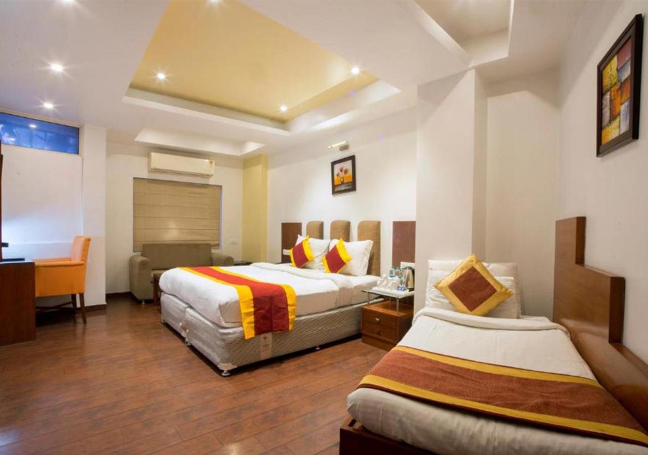 Hotel Palm Do'R - 02 Mins From New Delhi Railway Station Екстериор снимка