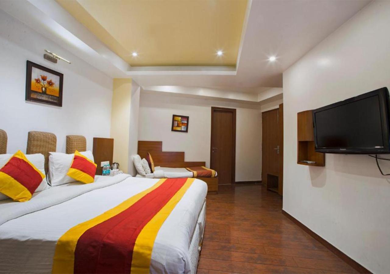 Hotel Palm Do'R - 02 Mins From New Delhi Railway Station Екстериор снимка