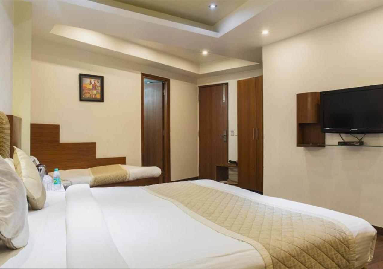 Hotel Palm Do'R - 02 Mins From New Delhi Railway Station Екстериор снимка