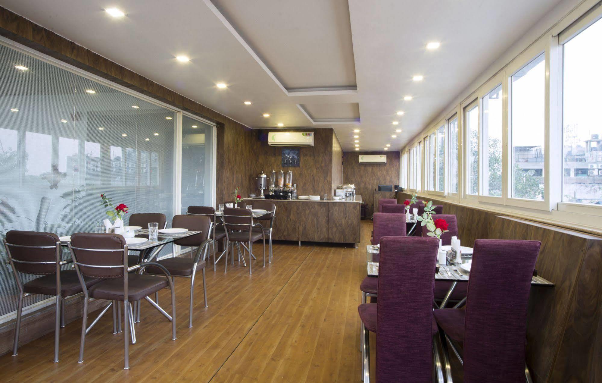 Hotel Palm Do'R - 02 Mins From New Delhi Railway Station Екстериор снимка